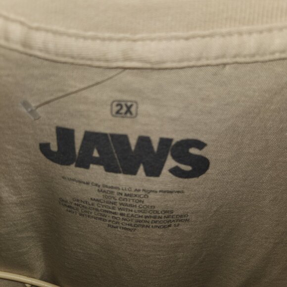 Universal Studios JAWS T-Shirt NWOT | Amity Island Souvenir Graphic | Size 2X - Picture 2 of 5